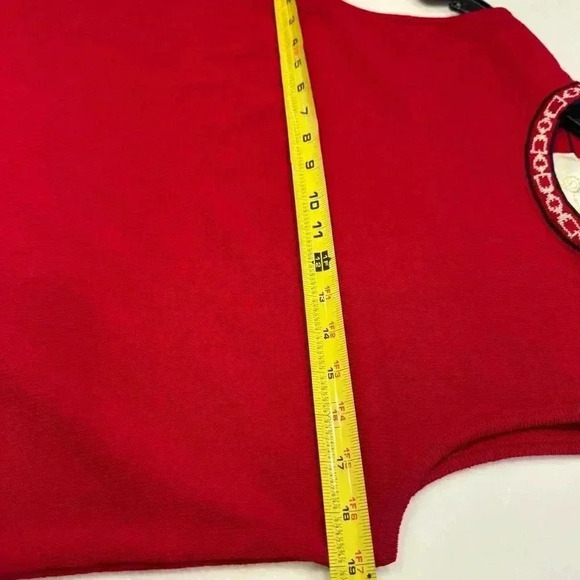 St John by Marie Gray women’s red knit top w/ gold detail around neck sz M - Picture 7 of 10